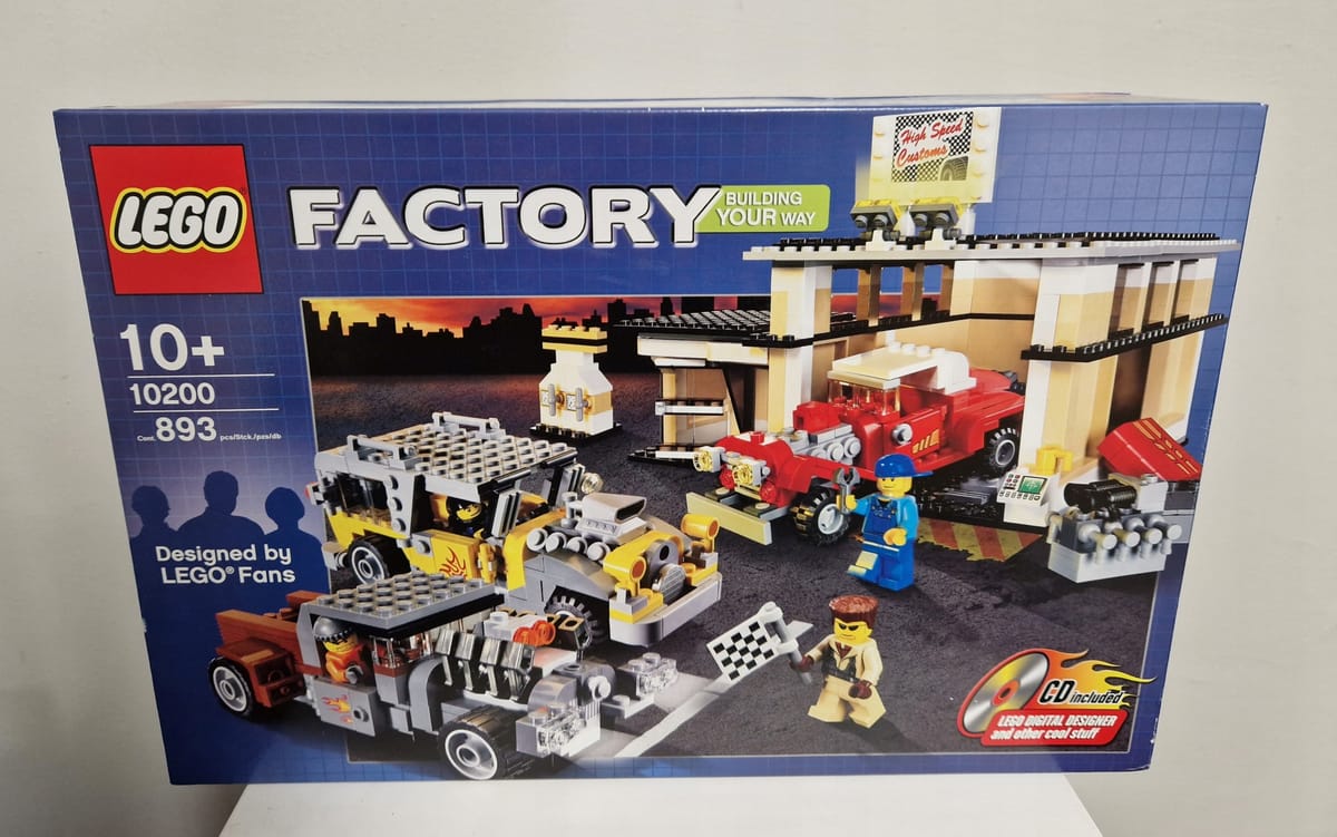 LEGO 10200 Custom Car Garage