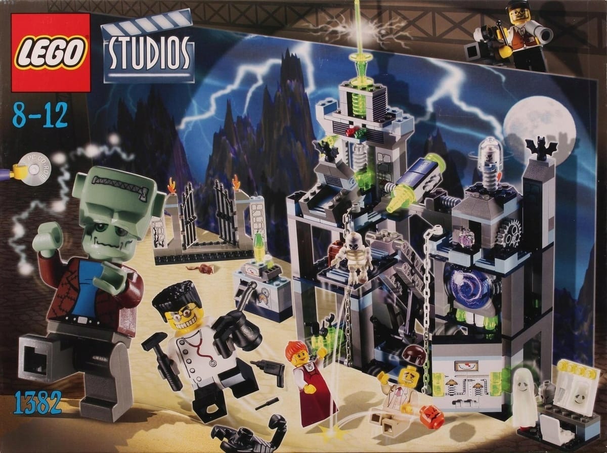 LEGO 1382 Scary Laboratory