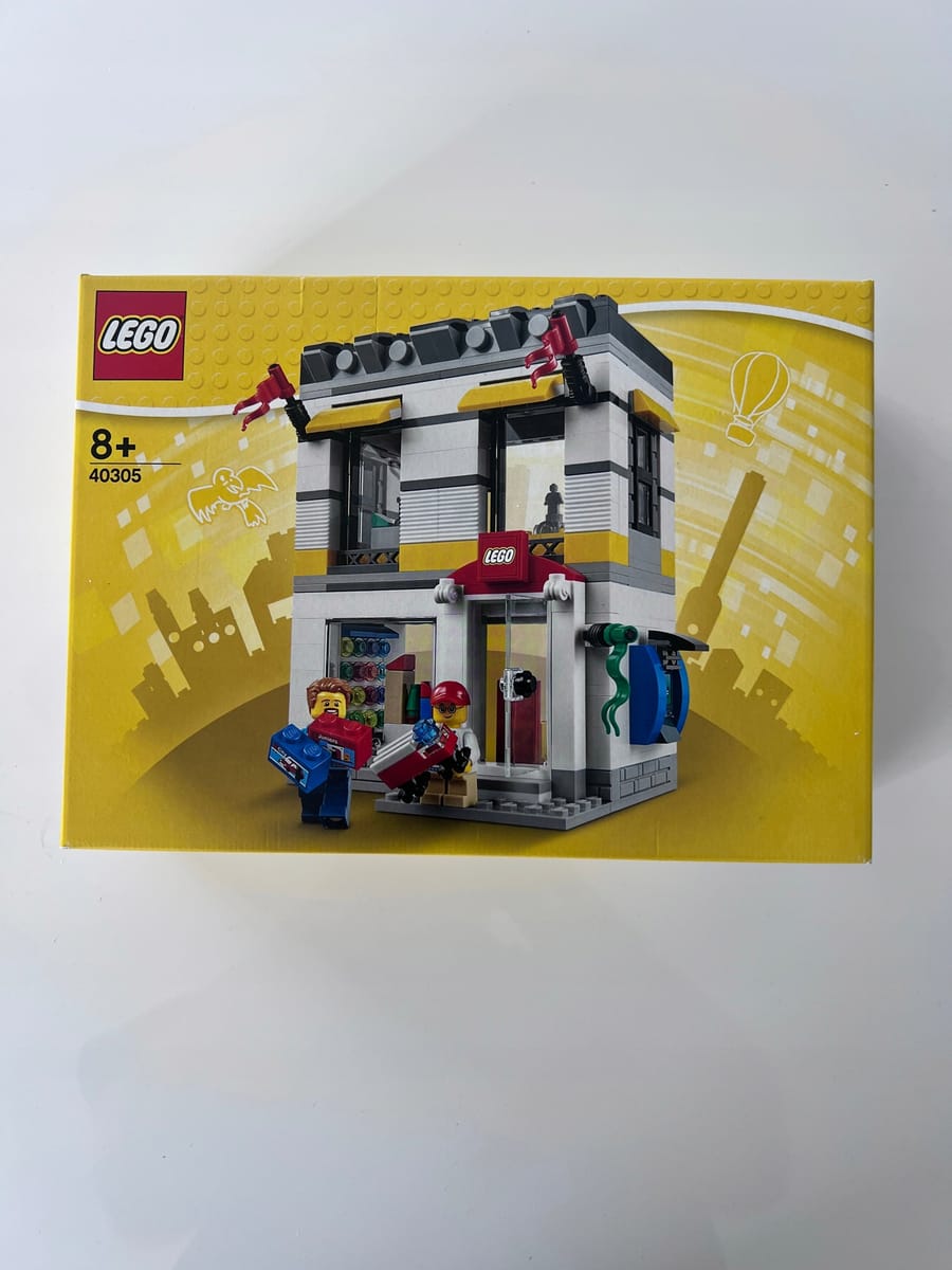 LEGO 40305 LEGO Brand Store