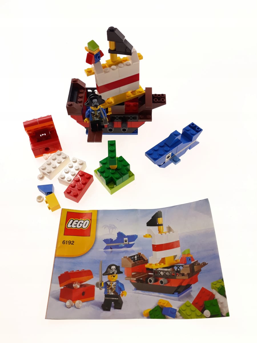 LEGO 6192 Pirates Building Set